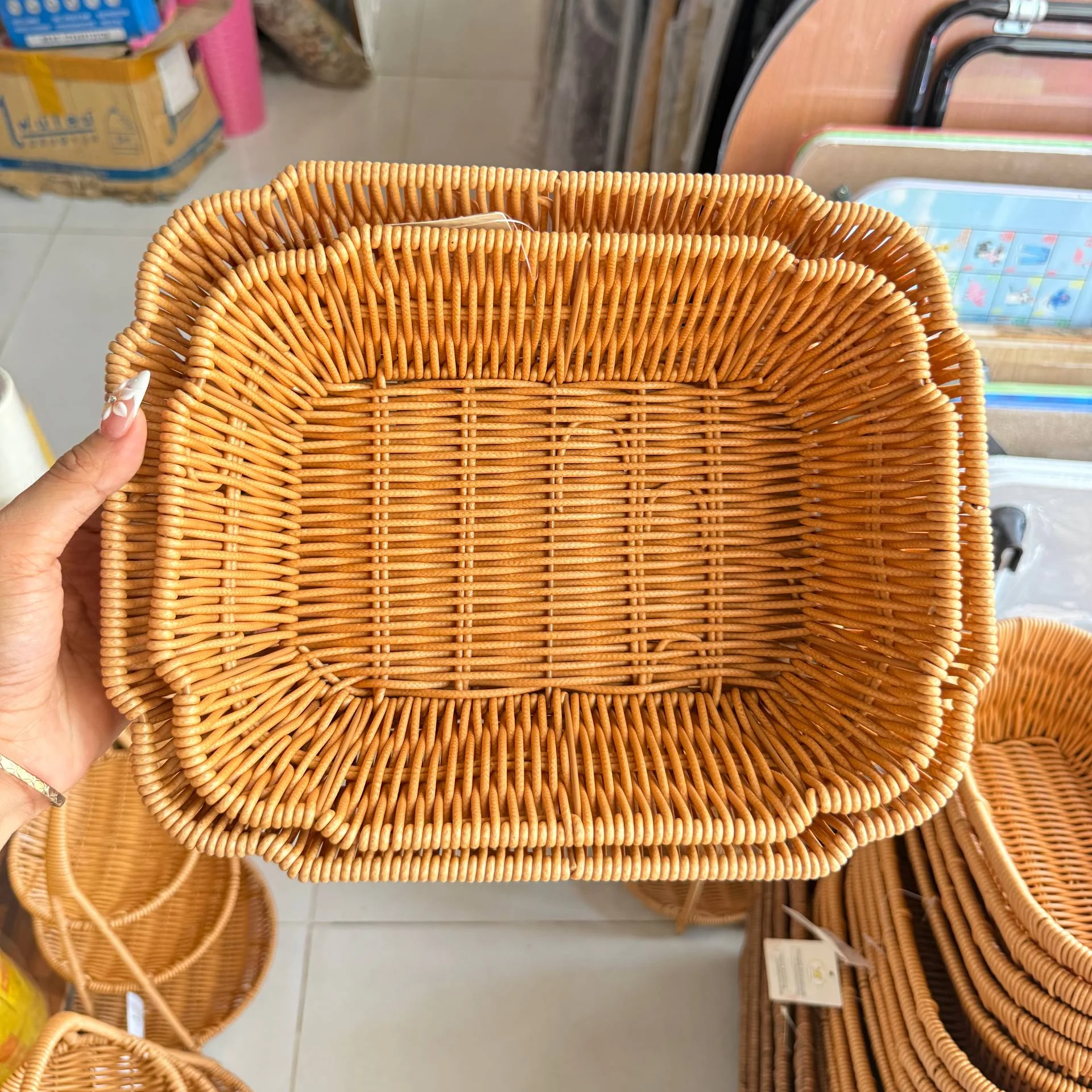 កញ្ច្រែងផ្តៅជ័រ កញ្រ្ចែងផ្លែឈើ - Plastic Woven Wood Basket - 水果盘