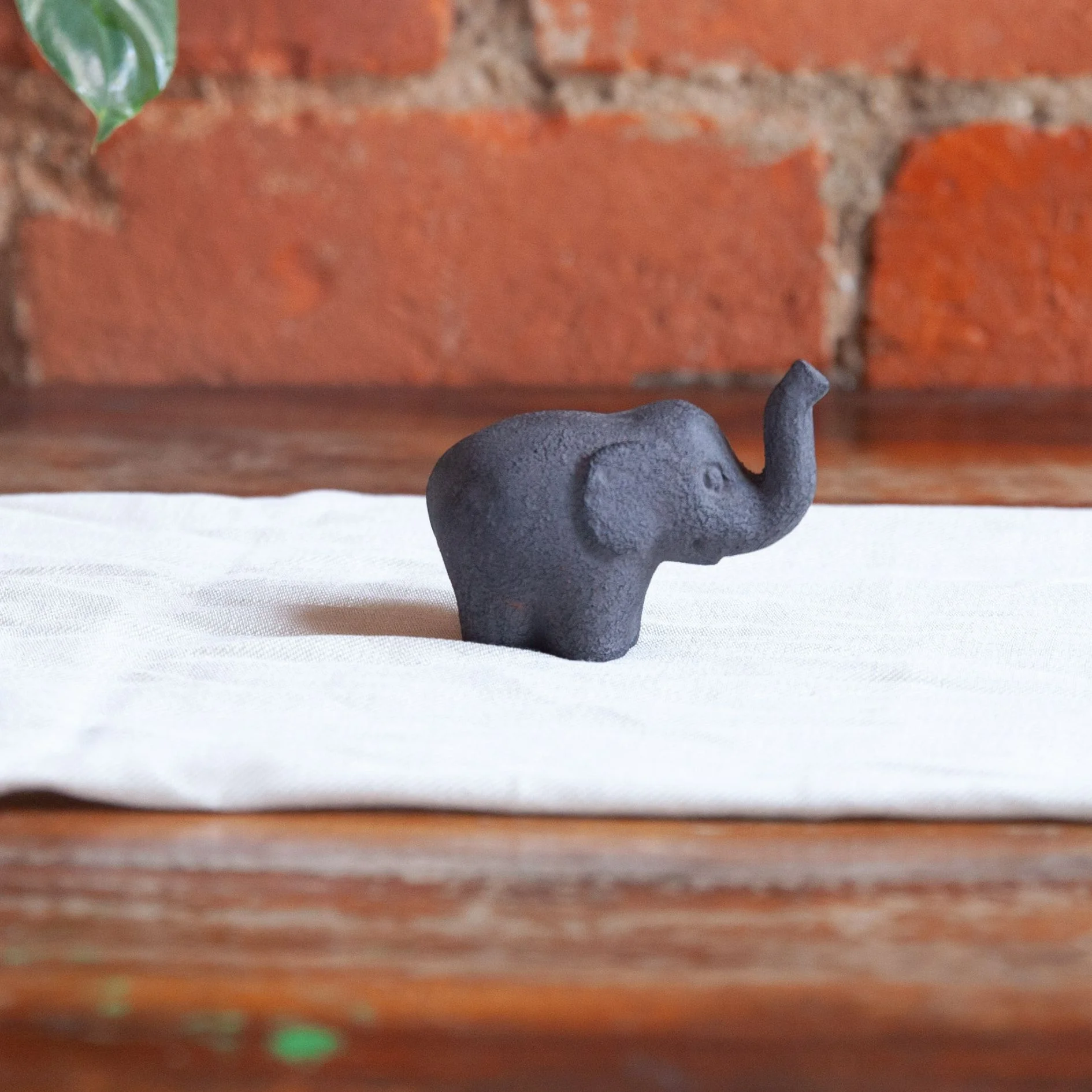 JA Family elephant S